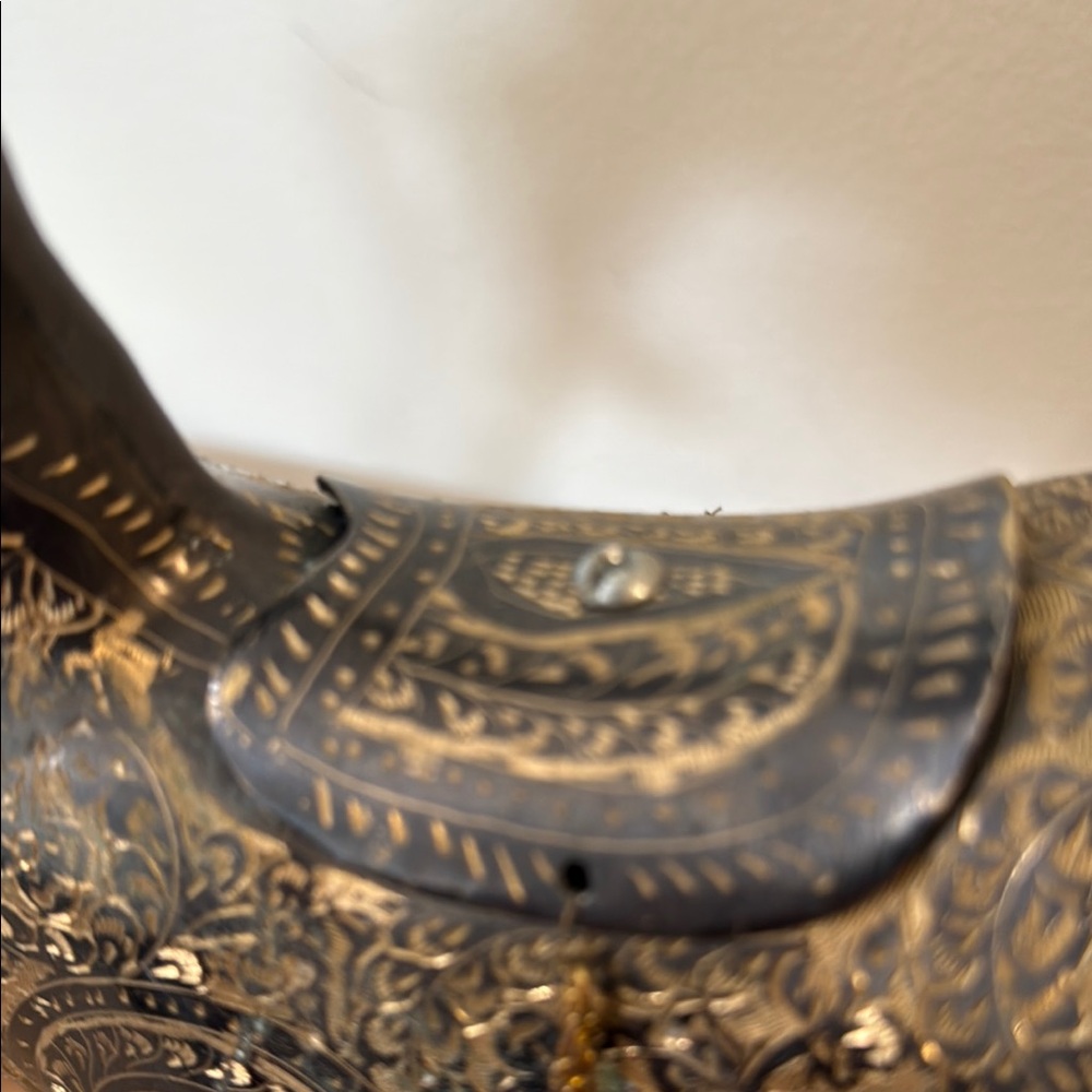 Damascene Horse Sculpture - Picture 10 of 16